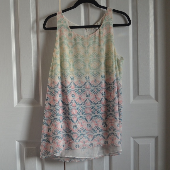 Cabi Style #250 Mosaic Print Top - Picture 1 of 5